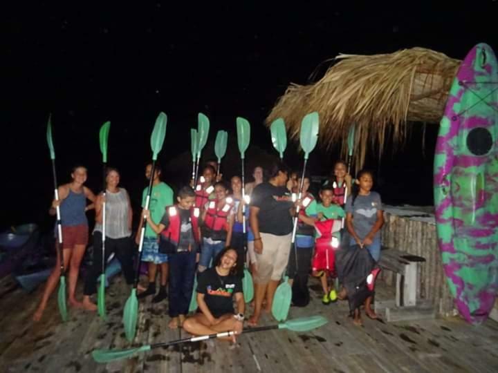 The Venue - Utila Hostel Ngoại thất bức ảnh