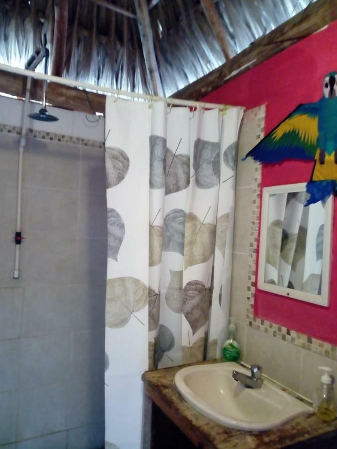 The Venue - Utila Hostel Ngoại thất bức ảnh
